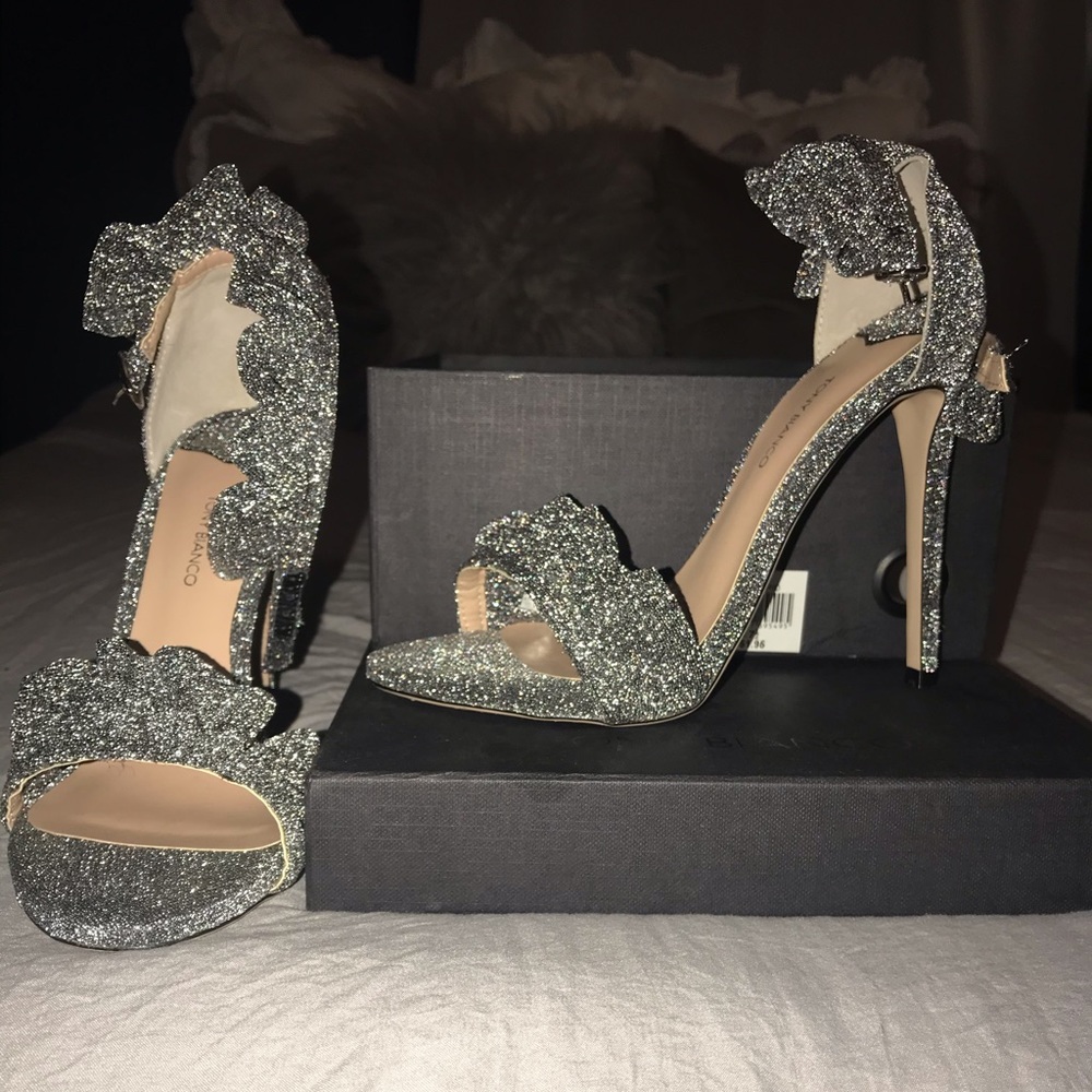 BRAND NEW: Tony Bianco high heels.